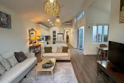 Image de Stay in style in this beach house, a short walk to the beach!