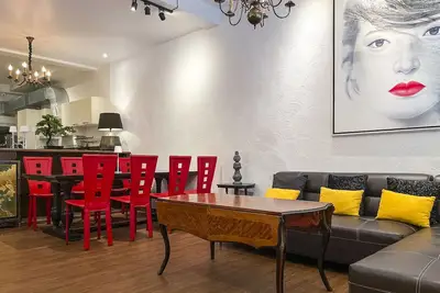 Image de Stylish Townhouse in Nimman Area. Full Kitchen. Quiet Street.