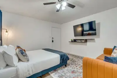 Image de Beautiful Austin Studio Sleeps 4 10min to Downtown