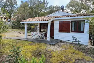Image de Maison au calme proche du Golf, bel extérieur, idéal pour les enfants