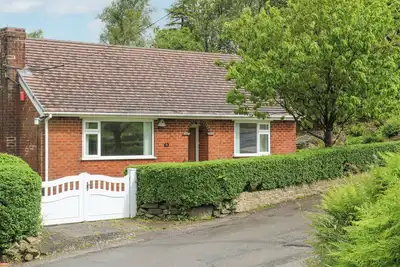 Image de Belle Vue, family friendly, with a garden in Mow Cop