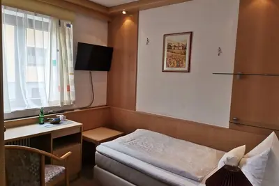 Image de Traun 5, single room shower/Wc - Gästehaus Donautal - Donausteig and bett+bike