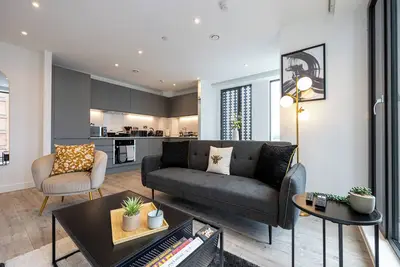 Image de Highrise Heaven| Luxe 2br City Centre Apartment, Victoria House 1803