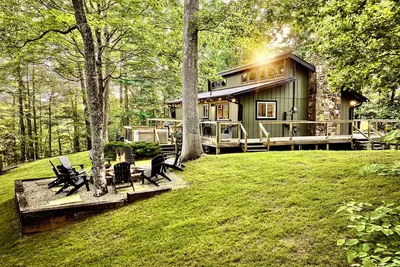 Image de Private 7-Acre Escape: Hot Tub & Scenic Views