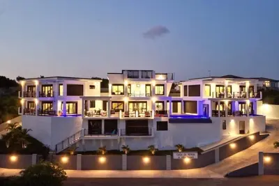 Image de Luxury Villa Casa De Petrus-All Three Villas with Basketball & Pickleball Court