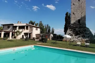 Image de Apartment for up to 8 people in the quiet Umbrian countryside