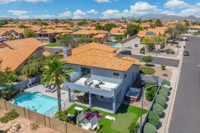 Image de Jungle Themed Retreat | Pool | Jacuzzi | Game Room