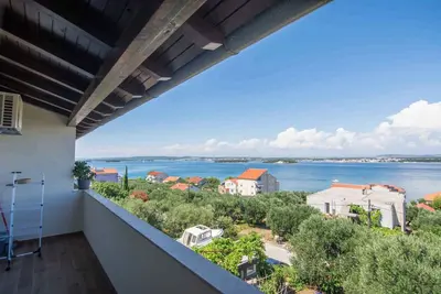 Image de Appartement de vacances avec climatisation et vue sur la mer