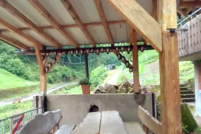 Image de Naturnahe Ferienwohnung mit Außenbereich. Haustierfreundlich!