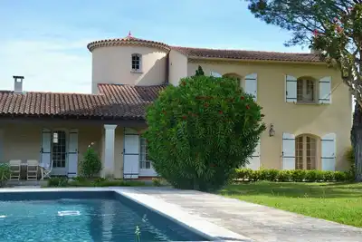 Image de Villa les Lauriers à Eyragues - 4 chambres - piscine proche St Rémy de Provence