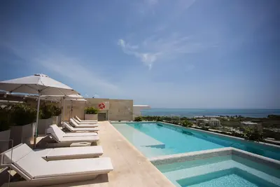 Exclusive Apartment with rooftop pool