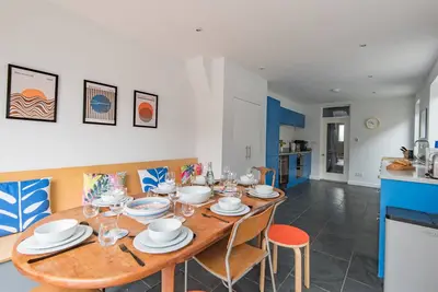 Image de Oyster Shore - a Bloom Stays holiday let that sleeps 8 guests in 3 bedrooms