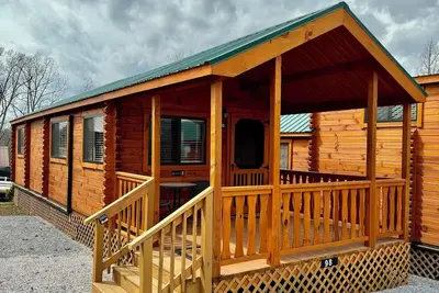 Walking Distance to Lake James: Private Resort Amenities