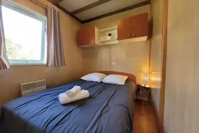 Image de Chalet 4 étoiles - Piscine - eehefg