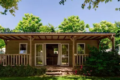 Image de Chalet 4 étoiles - Piscine - eehefh
