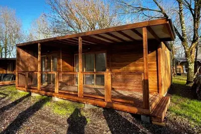 Image de Chalet 4 étoiles - Piscine - efaehc