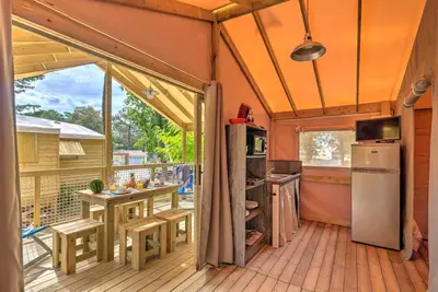 Image de Cabane 4 étoiles - Piscine  - efbdec