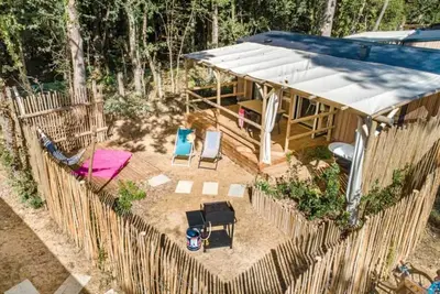 Image de Camping 4 étoiles - Piscine  - efbdeh