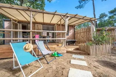 Image de Camping 4 étoiles - Piscine  - efbdei