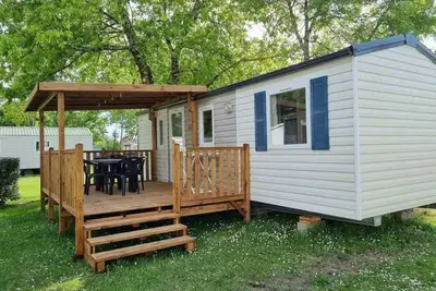 Image de Camping 3 étoiles - Piscine - efc00i
