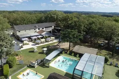 Image de Camping 4 étoiles - Parc aquatique - efdbdh