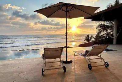 Image de Casa Encanto - Modern Beachfront, Saladita