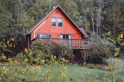 Image de Alder House: Cute & Cozy Mountain Getaway - Pet Friendly!