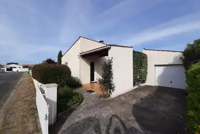 Image de Maison et jardin clos de murs 5 min de la plage