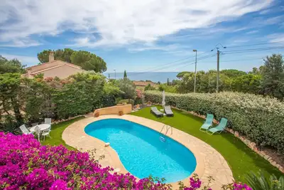 Image de Villa 'La Provence' avec piscine privée, Wi-Fi et climatisation