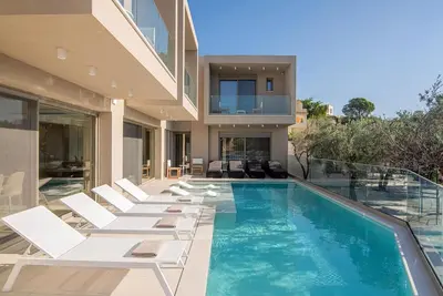 Beachfront Villa   Dedicated Beach Space   Heated Pool