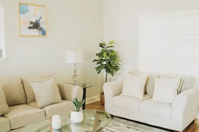 Image de Sweet Magnolia Mid-Term Stay! We are pet and family friendly!