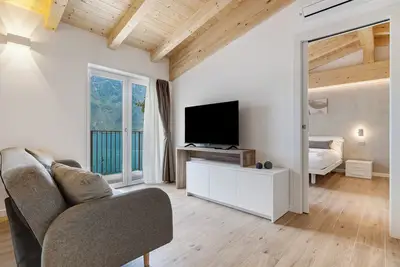 Image de Appartement \"Jacky's 2\" avec vue sur le lac, Wi-Fi et climatisation