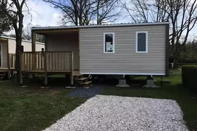 Image de Mobil-home confort 24 m2 (2 ch-4 pers) + Tv + terrasse 4 personnes