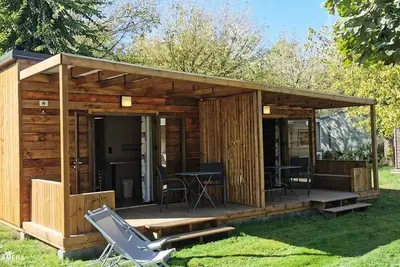 Image de Chalet Premium 24m² (1 chambre dans la pièce de vie) dont terrasse couverte + Tv 2 personnes