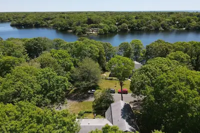 Image de Spacious Family Home w/ Beach Pass & Private Pond Access\n