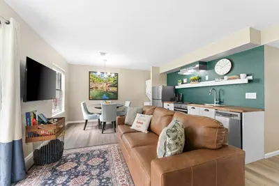 Image de Walk-In ~ Pet Friendly ~ E-Bikes ~ Fishing On-site ~ Free Tickets Included! (Fc19-2)