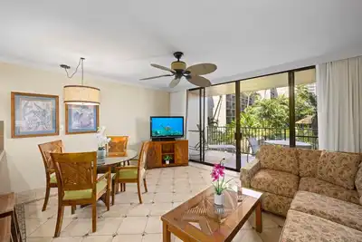 Image de Private Lanai, palm trees, in Hawaiian style
