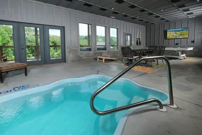 Image de Indoor pool, mountain views, hot tub, pool table, and more! - Beary Relaxed