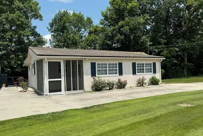Image de Cedar Cove Hideaway -Douglas Lake 2 bd, 2 ba -boat launch & dock. Pet friendly!