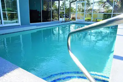 Image de Newly Remodeled Home with Heated Salt Water Pool in Venice, Fl