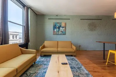 Image de Stylish Urban Hideaway | Rooftop Oasis