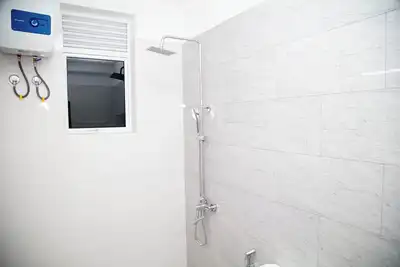 Image de 3 Bedroom Apartment in Colombo 06 - Near Shops, Dining & Attractions