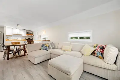 Image de \"Whitewater-The Genoa\" on Oneida Lake/Sleeps 8!