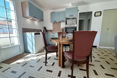 Image de Charmant T3 rénové à deux pas du port et plage à Saint-Pierre d'Oléron - 4 couchages