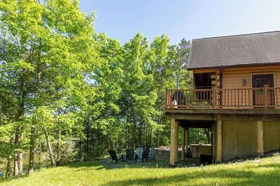 Image de Sleepy Hollow Lake: Lakefront Cabin +Hoa Amenities