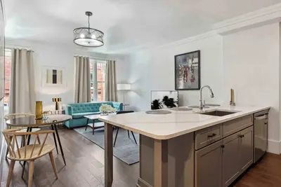 Image de Contemporary Condo | Downtown Savannah