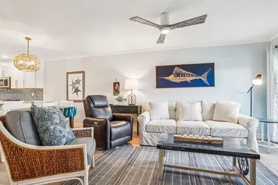 Image de New Listing -- 3 Br Oceanfront Condo in Duck with pool