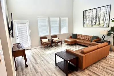 Image de Spacious home near Austin with a large backyard perfect for enjoying sunsets.