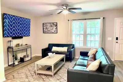 Image de Home away from home. Wrightsville Beach 3 miles away, Uncw 1 mile