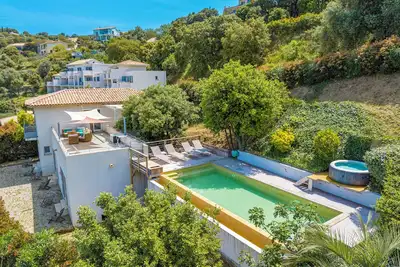 Image de Villa de Standing 3 Chambres - Vue Panoramique